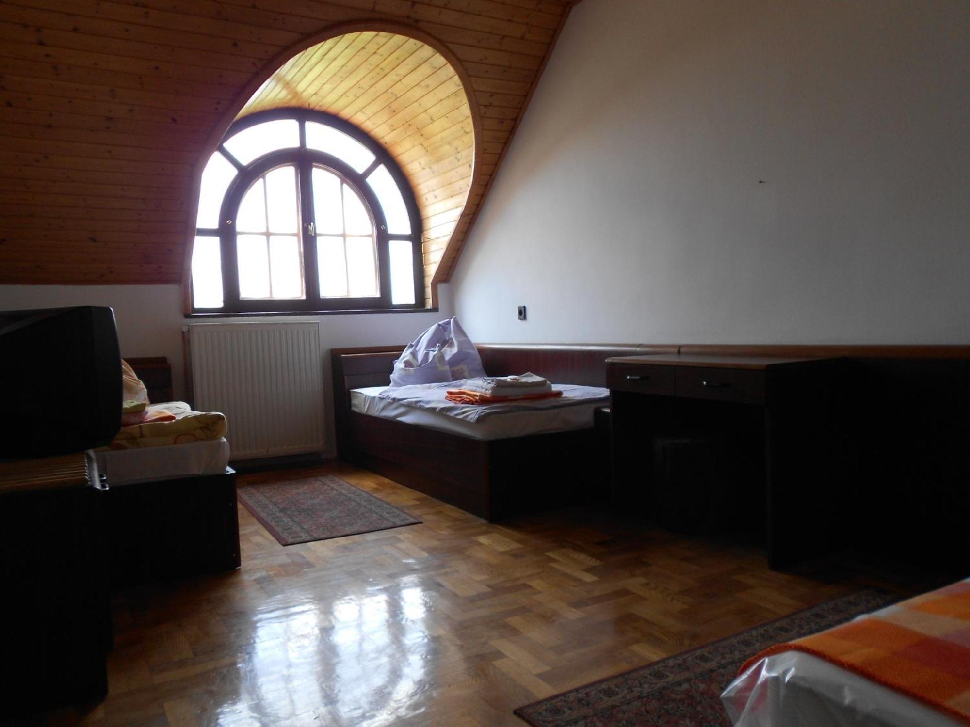 Peregrino Panzio Bed and Breakfast Budaörs Værelse billede