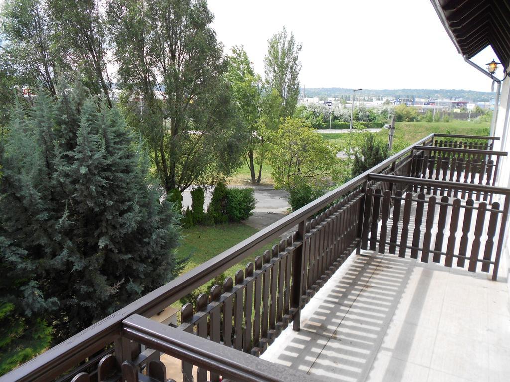 Peregrino Panzio Bed and Breakfast Budaörs Eksteriør billede