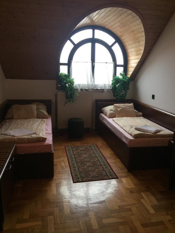 Peregrino Panzio Bed and Breakfast Budaörs Eksteriør billede